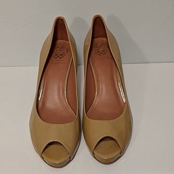 Heels - Picture 2 of 3